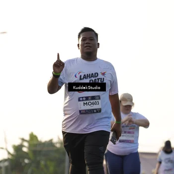 Runner Photo 7683929