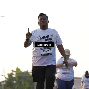 Runner Photo 7683932