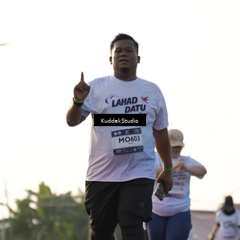 Runner Photo 7683933