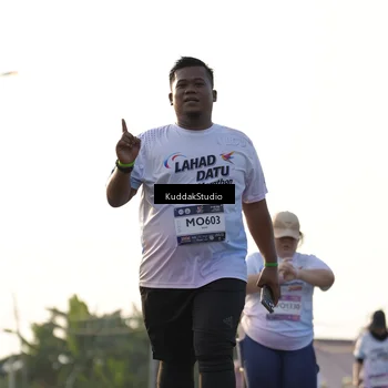 Runner Photo 7683934