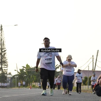 Runner Photo 7683935