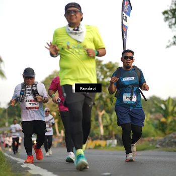 Runner Photo 7683961