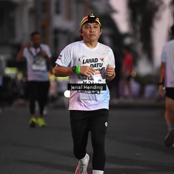 Runner Photo 7683974