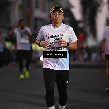 Runner Photo 7683988
