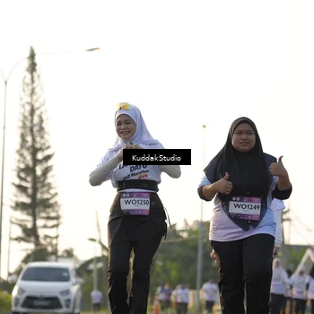 Runner Photo 7683993
