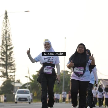 Runner Photo 7683998