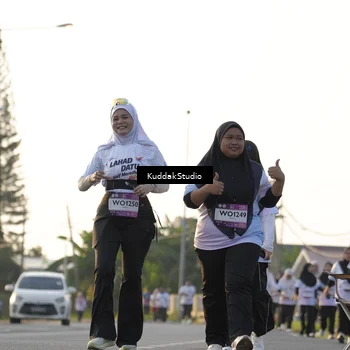 Runner Photo 7684000