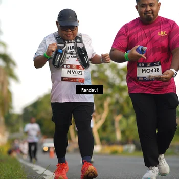 Runner Photo 7684004