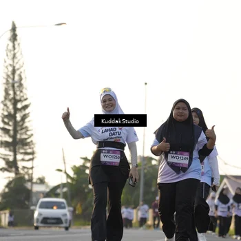 Runner Photo 7684005