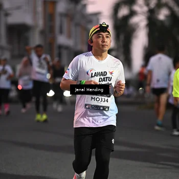 Runner Photo 7684011