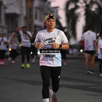 Runner Photo 7684012