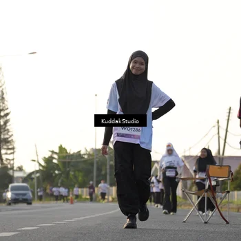 Runner Photo 7684023