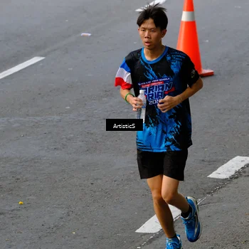 Runner Photo 7684046
