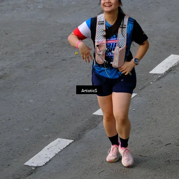 Runner Photo 7684063