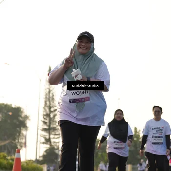 Runner Photo 7684076