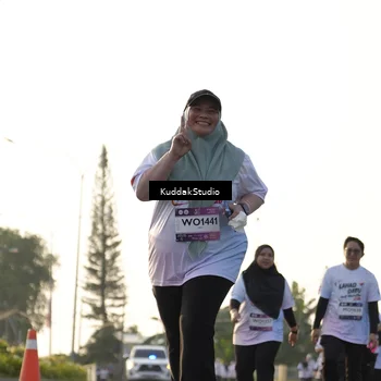 Runner Photo 7684096