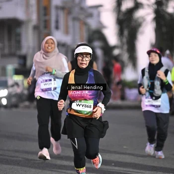 Runner Photo 7684110