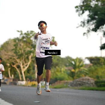 Runner Photo 7684120