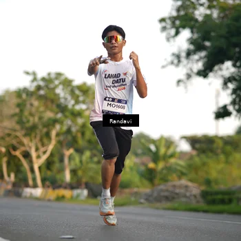 Runner Photo 7684140