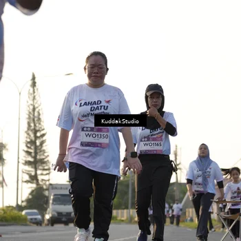 Runner Photo 7684247
