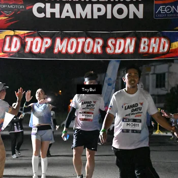 Runner Photo 7684278
