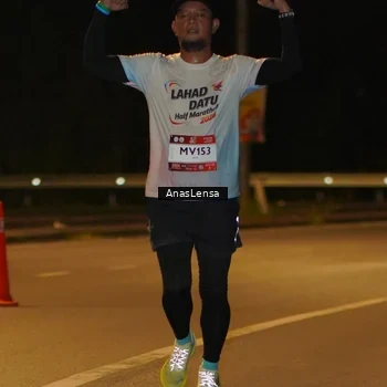 Runner Photo 7684320