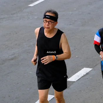 Runner Photo 7684344