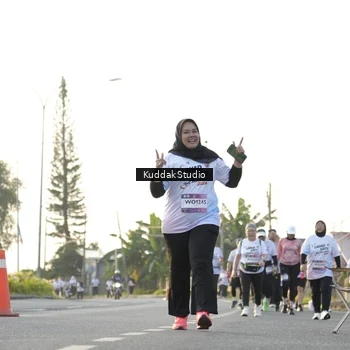 Runner Photo 7684374
