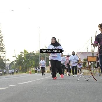 Runner Photo 7684376