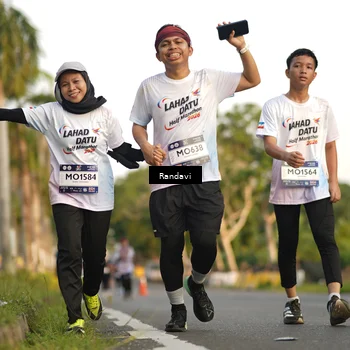 Runner Photo 7684382
