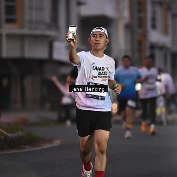Runner Photo 7684456