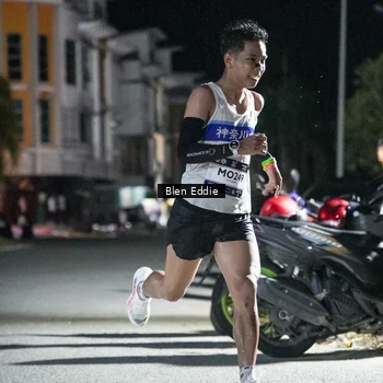 Runner Photo 7684463