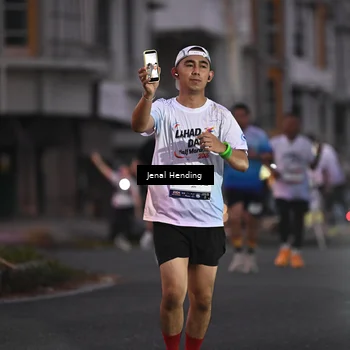 Runner Photo 7684484