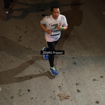 Runner Photo 7684536