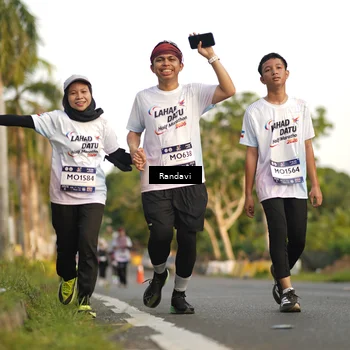 Runner Photo 7684561