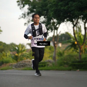 Runner Photo 7684577