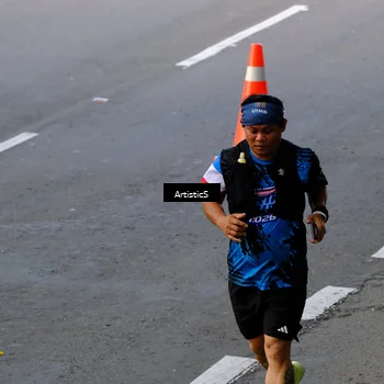 Runner Photo 7684586
