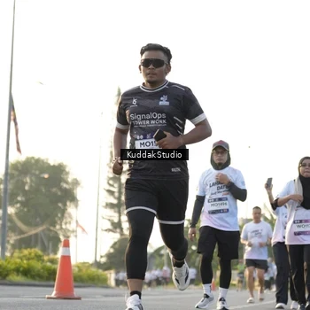 Runner Photo 7684638