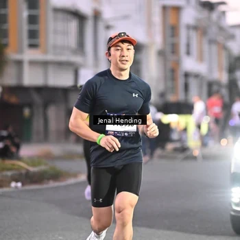 Runner Photo 7684671