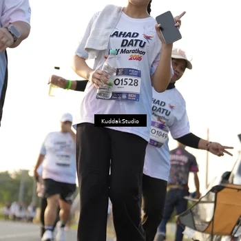 Runner Photo 7684676