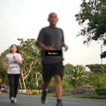Runner Photo 7684709