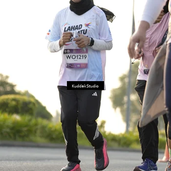 Runner Photo 7684716