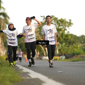 Runner Photo 7684721