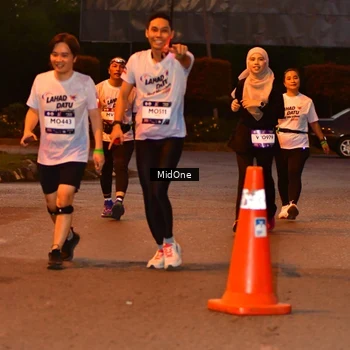 Runner Photo 7684758