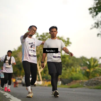 Runner Photo 7684910