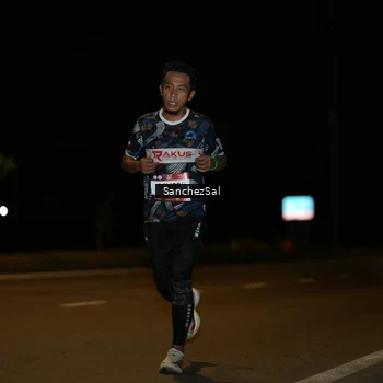 Runner Photo 7684934