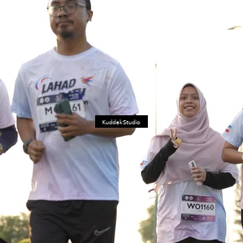 Runner Photo 7684937