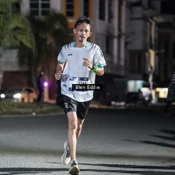 Runner Photo 7684941