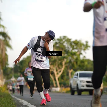 Runner Photo 7684965