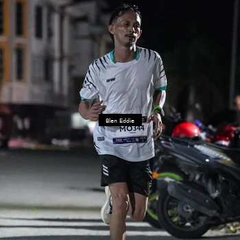 Runner Photo 7684981